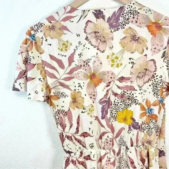 Lovestitch Alanna Flutter Sleeve Mini Wrap Dress Size Small - Picture 7 of 13